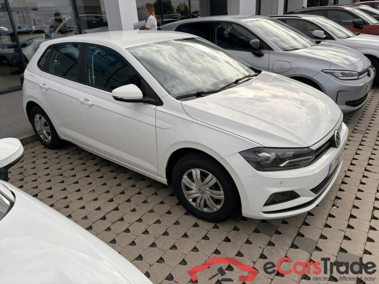 VOLKSWAGEN Polo New Trendline 1.0 48 kW (65 ch) 5 vitesses manuel #2