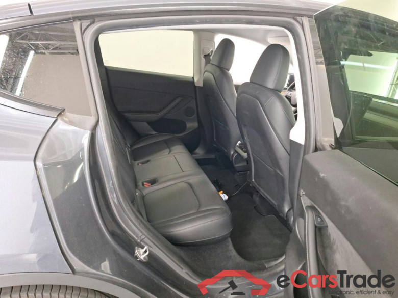 TESLA MODEL Y BEV AUTO RWD #6