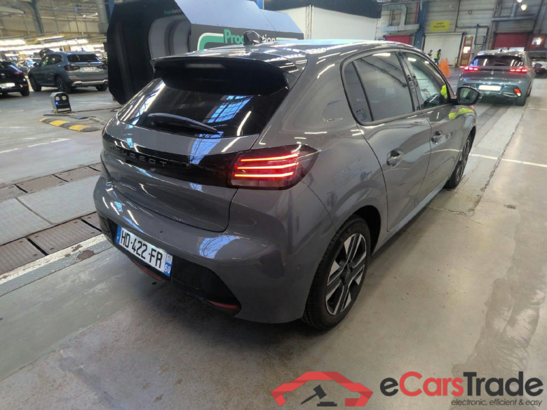Peugeot 208 Allure 1.2 PureTech 100 S&S BVM6 #2
