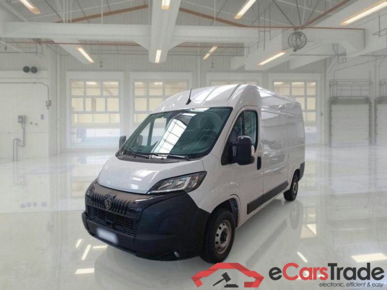 PEUGEOT BOXER / 2023 / 4P / FURGONE 2.2 BLUEHDI 120 SeS 330 L2H2