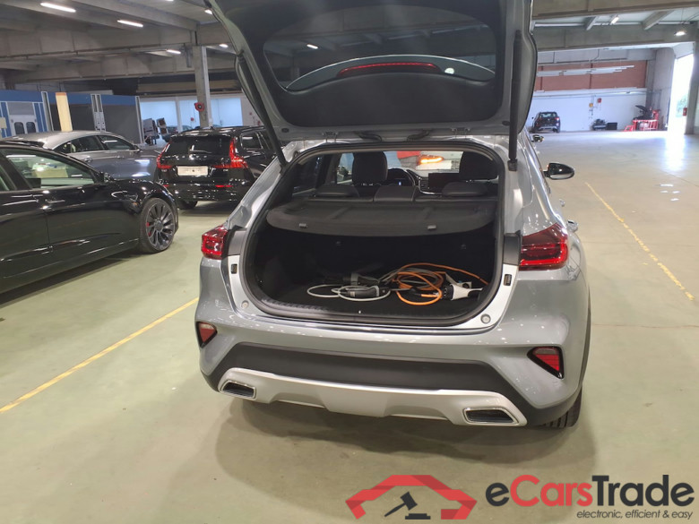 KIA XCEED 1.6 GDI PHEV DCT BUSINESS LINE #3