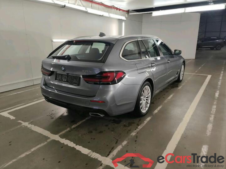 BMW 5 Reeks Touring 5 Reeks Touring 530e Auto (PHEV) 215kW/292pk  5D/P Auto-8 #4