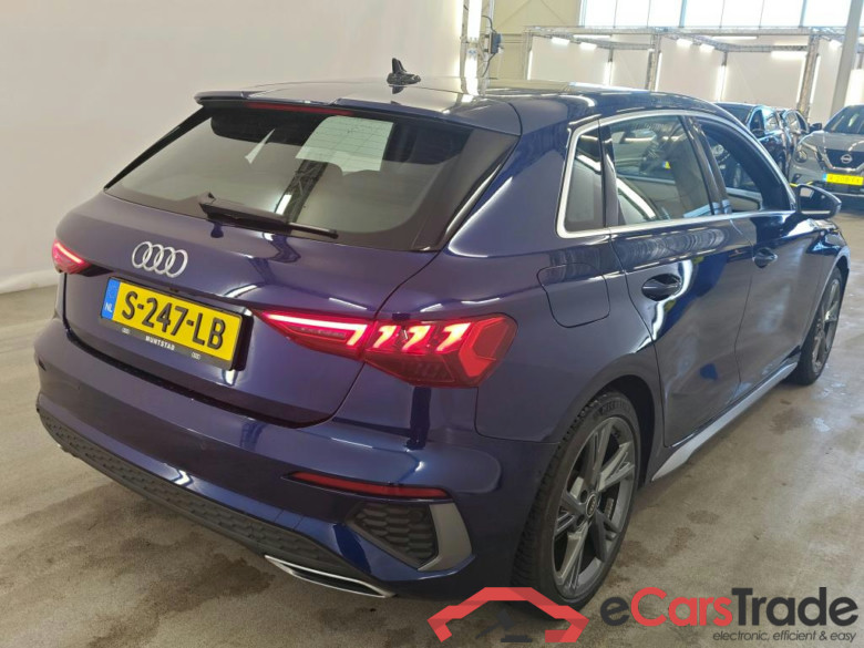 Audi A3 Sportback 35 TFSI S tronic S edition 5d  + Matrix led, Head-up #2