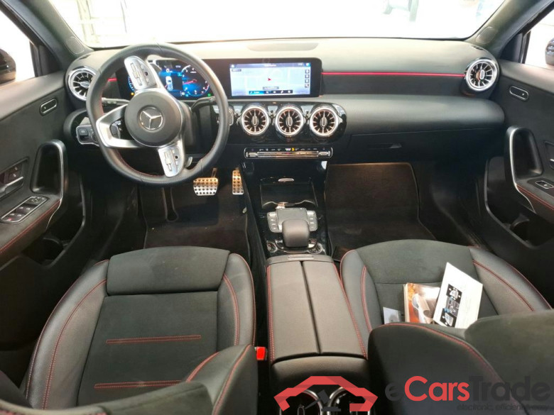 MERCEDES-BENZ Classe A Compact / 2018 / 5P / Berline A 200 AMG Line 7G-DCT #5
