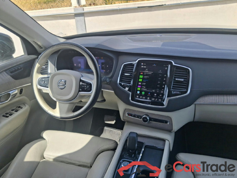 VOLVO XC90 / 2019 / 5P / todoterreno 2.0 B5 D AWD Plus Dark Auto #3