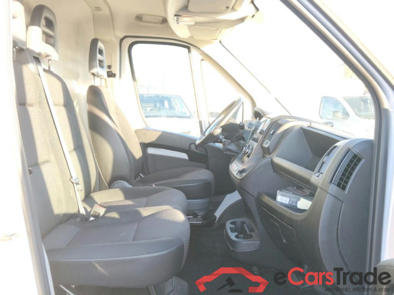 PEUGEOT Boxer / 2014 / 4P / furgón 335 L3 H2 BHDI 103kW (140CV) S&S 6 V. M #6