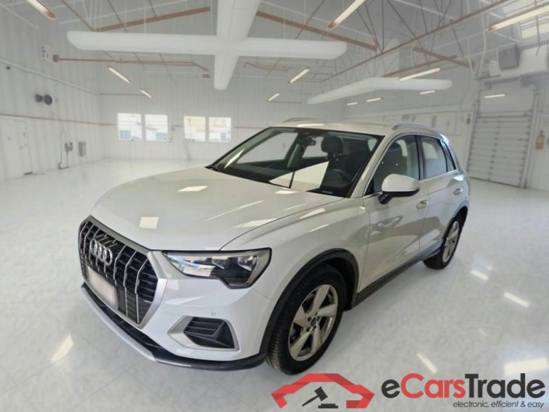 AUDI Q3 / 2018 / 5P / SUV 35 TDI S TRONIC BUSINESS ADVANCED #1