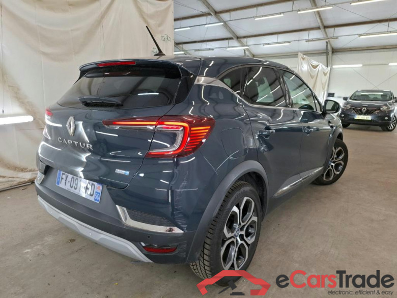 RENAULT Captur / 2019 / 5P / SUV Intens E-TECH Plug-in 160 #4