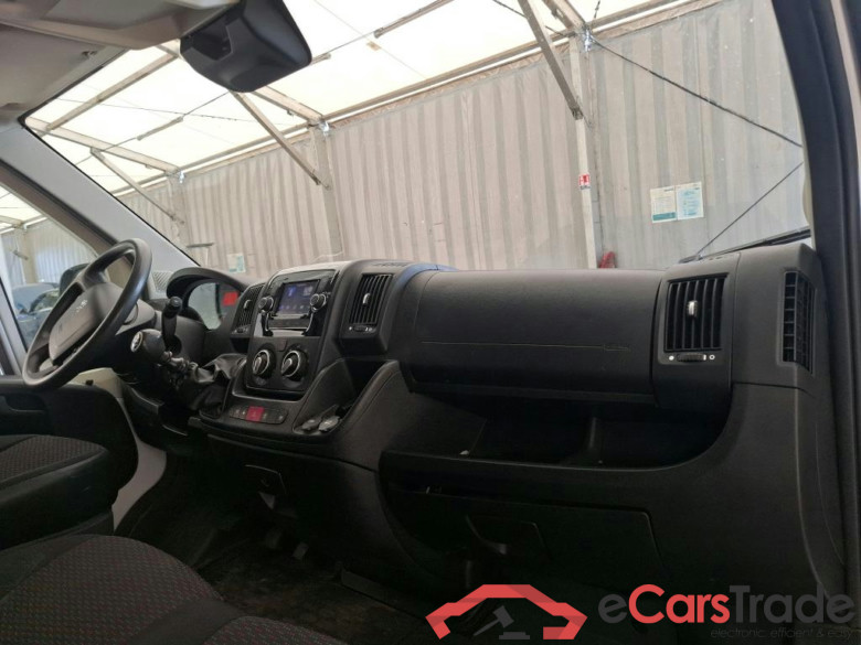 PEUGEOT Boxer / 2014 / 4P / Fourgon tôlé BlueHDi 140 S&S ASPHALT 335 L2H2 #5