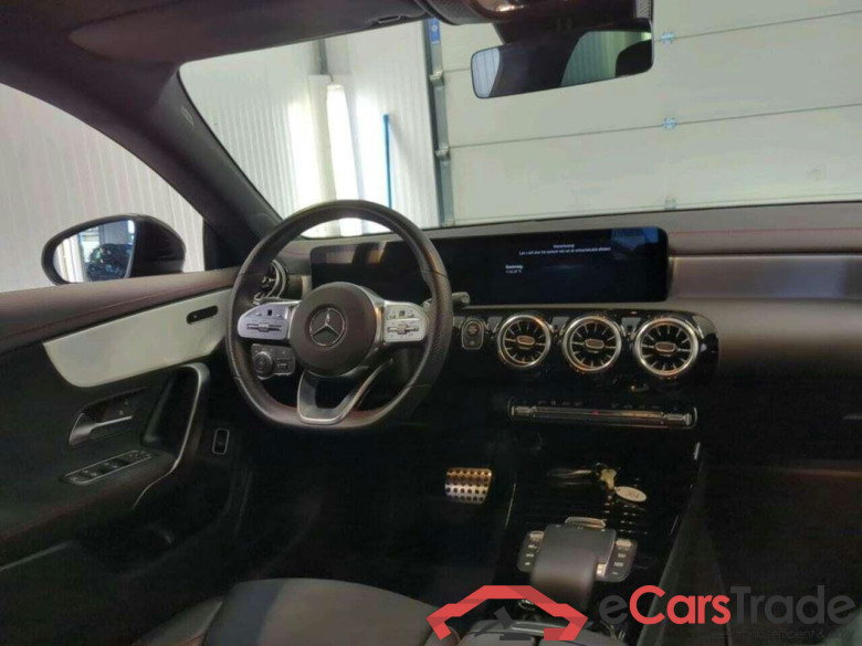 MERCEDES-BENZ CLA-klasse Shooting Brake 200 AMG Line #3