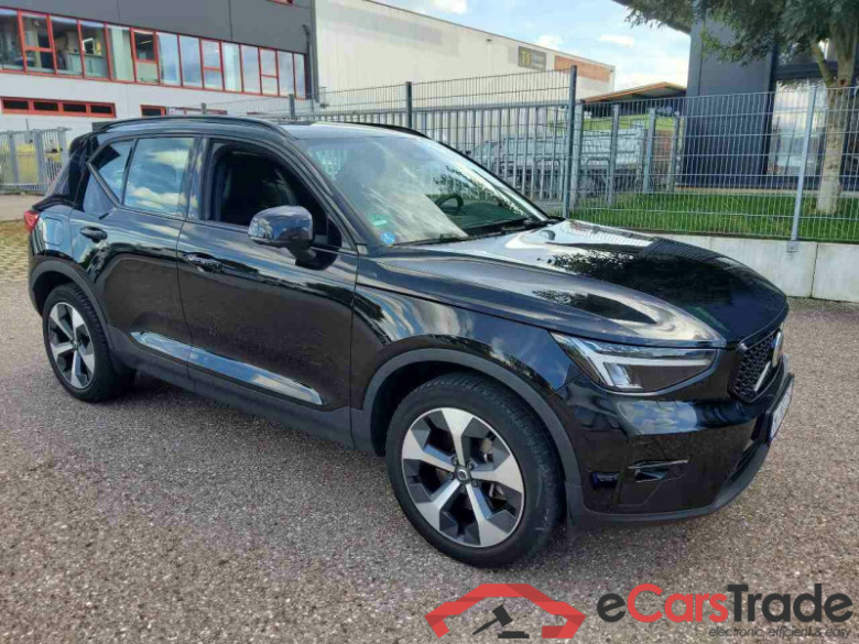 Volvo XC40 (2017->) DE - SUV5 B4 2WD EU6d, Plus Dark, (Facelift) 2022 - 2024 #2