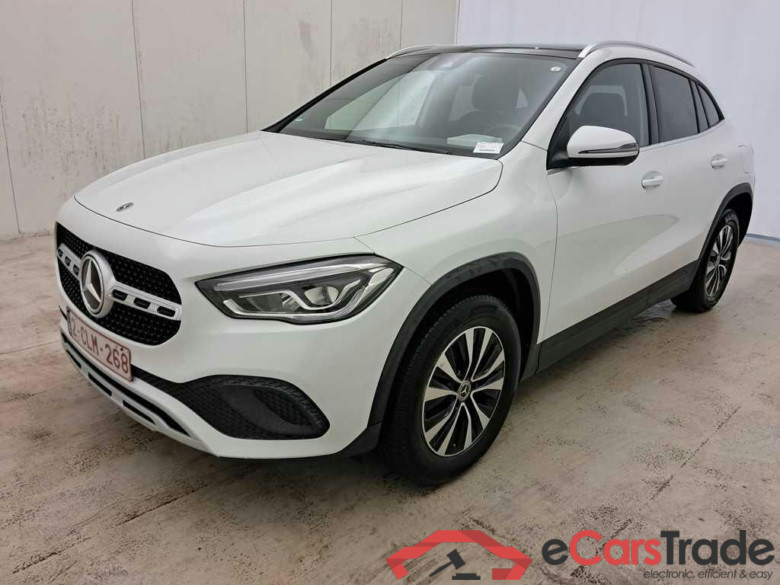Mercedes GLA 250e Plug-In Hybrid Aut. Pano LED Navi 1/2 Sport-Leather KeylessGo Klima PDC ... #1