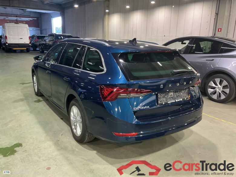 SKODA OCTAVIA COMBI 2.0 CRTDI 85KW AMBITION #3