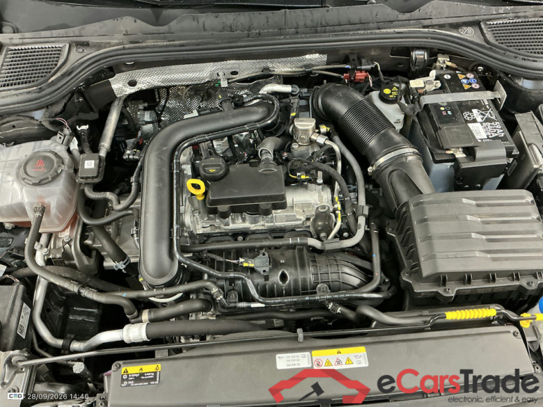 VOLKSWAGEN GOLF VIII 1.0 E-TSI 81KW LIFE BUSINESS DSG #6