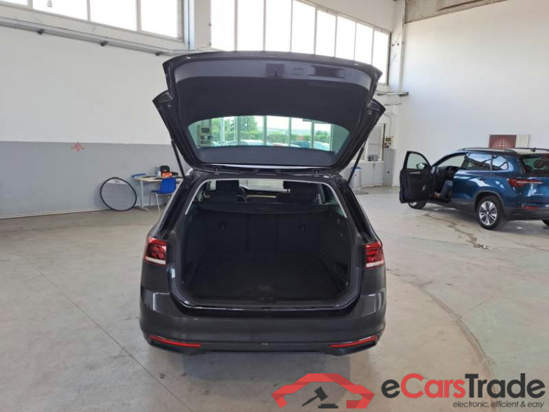 VOLKSWAGEN PASSAT / 2019 / 5P / STATION WAGON VAR. 2.0TDI SCR EVO 110KW BUSINESS DSG #5