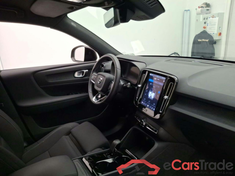 VOLVO XC40 RECHARGE CORE #3