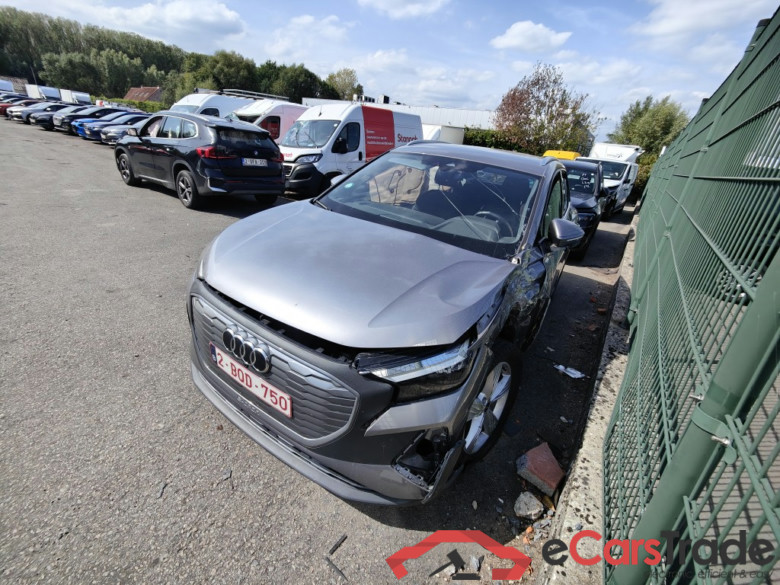 Audi Q4 e-tron 40 e-tron Attraction 5d !! Damaged car !!! #1