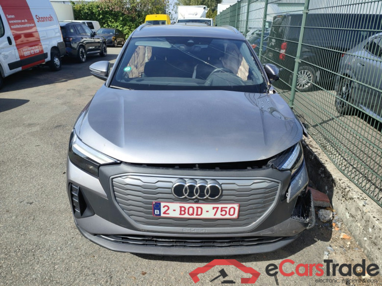 Audi Q4 e-tron 40 e-tron Attraction 5d !! Damaged car !!! #5