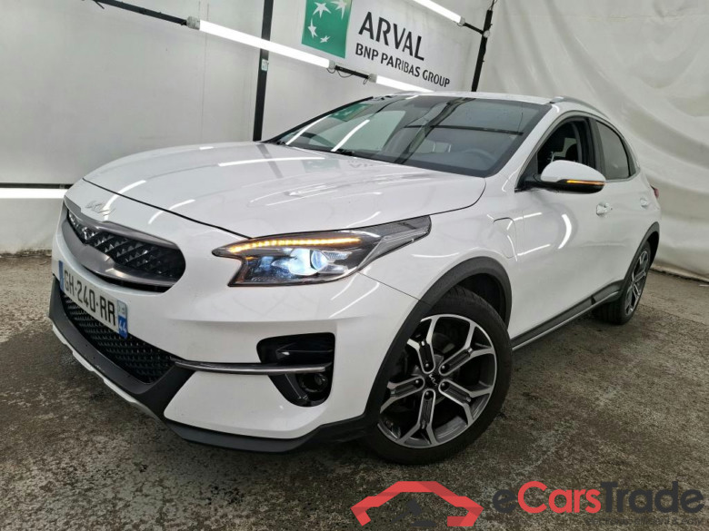 KIA XCeed / 2019 / 5P / Crossover 1.6 GDI ISG PHEV BCK&WHT EDITION DCT6(SP) #1