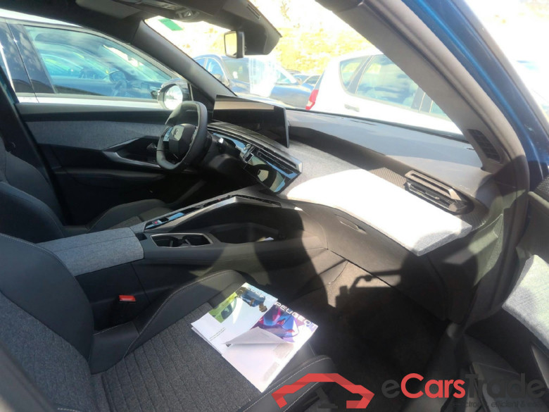 Peugeot 5008 Allure Hybrid 145 ch e-DCS6 #3