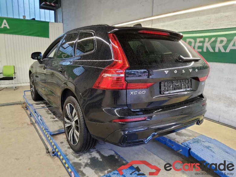 Volvo XC60 (03.2017->) DE - SUV5 B5 (Benzin) AWD EU6d, Ultimate Dark Mild-Hybrid, (Facelift) 2022 - 202 #4