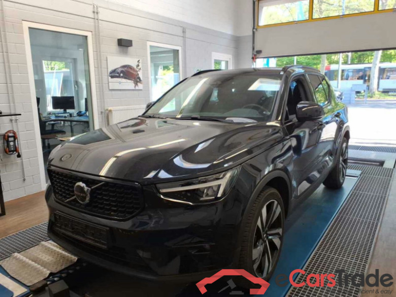 Volvo XC40 (2017->) DE - SUV5 B4 2WD EU6d, Ultra Dark (EURO 6d), (Facelift) 2023 - 2024 #1