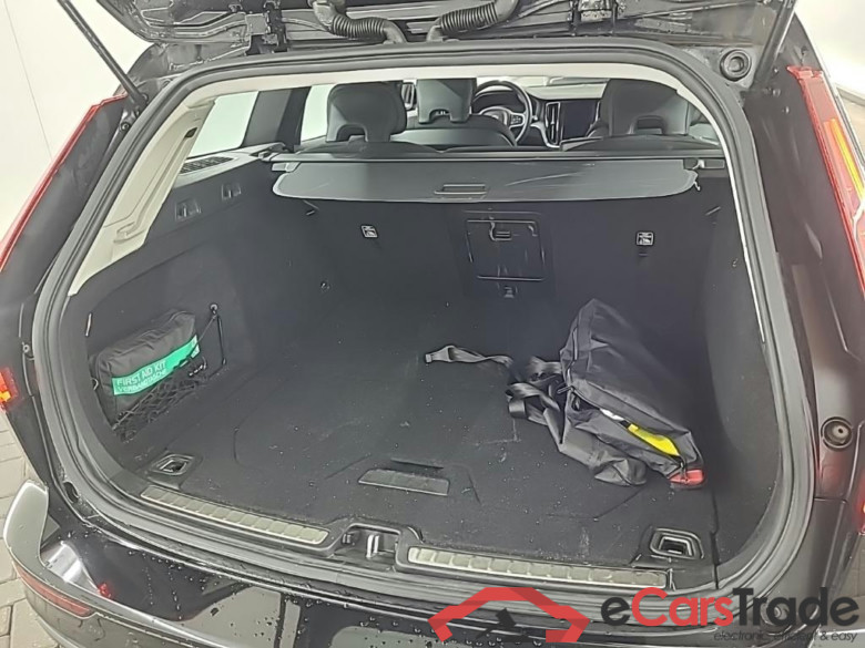 VOLVO V60 B3 Automaat Momentum 5D 120kW #5