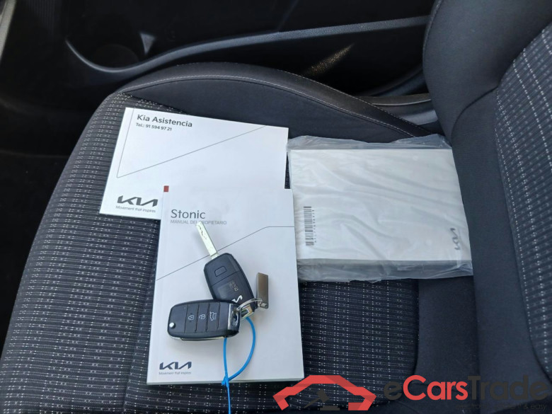 KIA Stonic / 2017 / 5P / todoterreno 1.0 T-GDi 88kW (120CV) MHEV Drive DCT #5