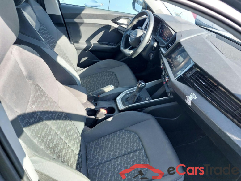 A1 Sportback 30 TFSI Adrenalin 1.0 TFSI 110CV AT7 E6d #6