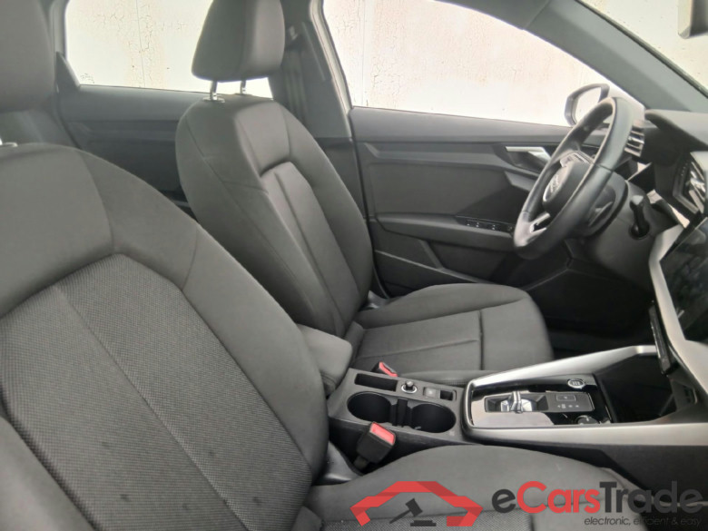 AUDI A3 / 2020 / 5P / berlina con portón Sportback 30 TFSI 81kW (110CV) S tronic #6