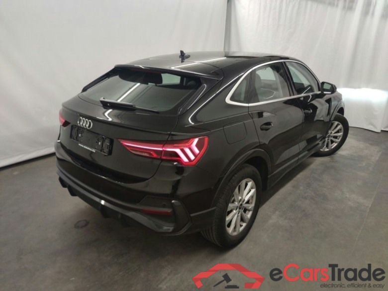 Audi Q3 Sportback 45 TFSI e S tronic 5d #2