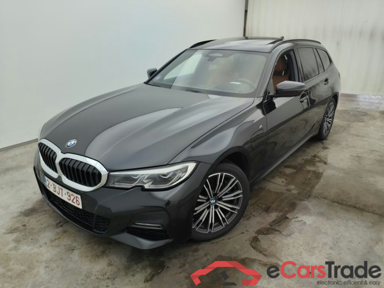 BMW 3 Reeks Touring 330e (215 kW) 5d