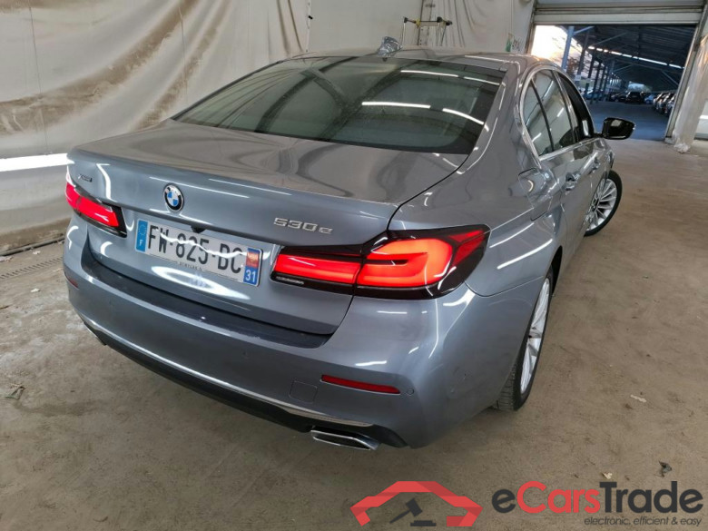 BMW Série 5 / 2020 / 4P / Berline 530e xDrive 292ch Luxury BVA8 #4