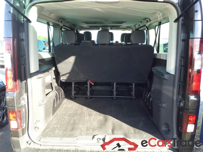 RENAULT TRAFIC                 RENAULT TRAFIC                 DCI 150 CV EDC INTENSE L2 RADAR AV AR LAT + EASYLI DCI150 EDC L2 INTENS 9 PL + RADARS +PK EASY DRIVE +VISIBILITE +CAMERA #2