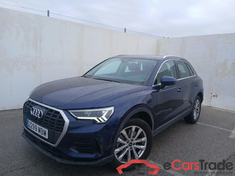 AUDI Q3 / 2018 / 5P / todoterreno 45 TFSI e 180kW S tronic Advanced #1