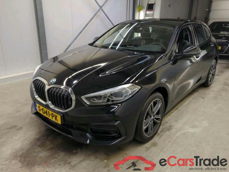 BMW 1-serie 118i Intro Ed. #1