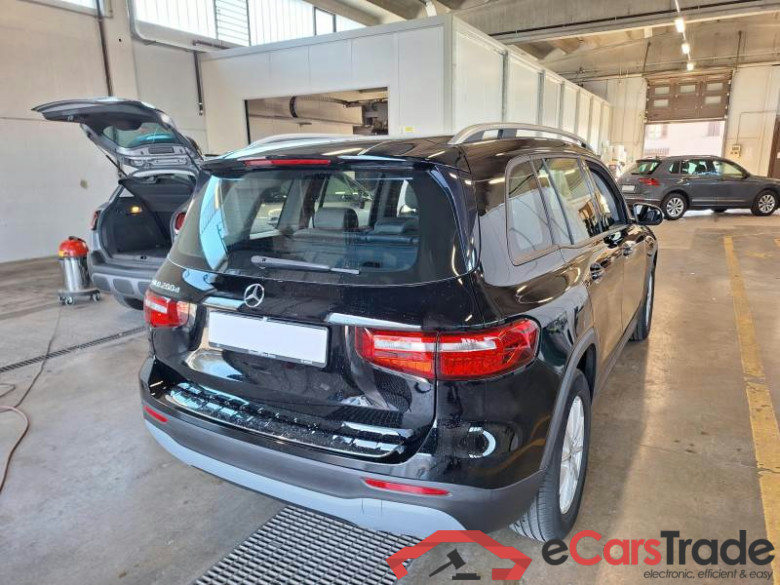 MERCEDES-BENZ GLB / 2019 / 5P / SUV GLB 200 D AUTOMATIC BUSINESS #2