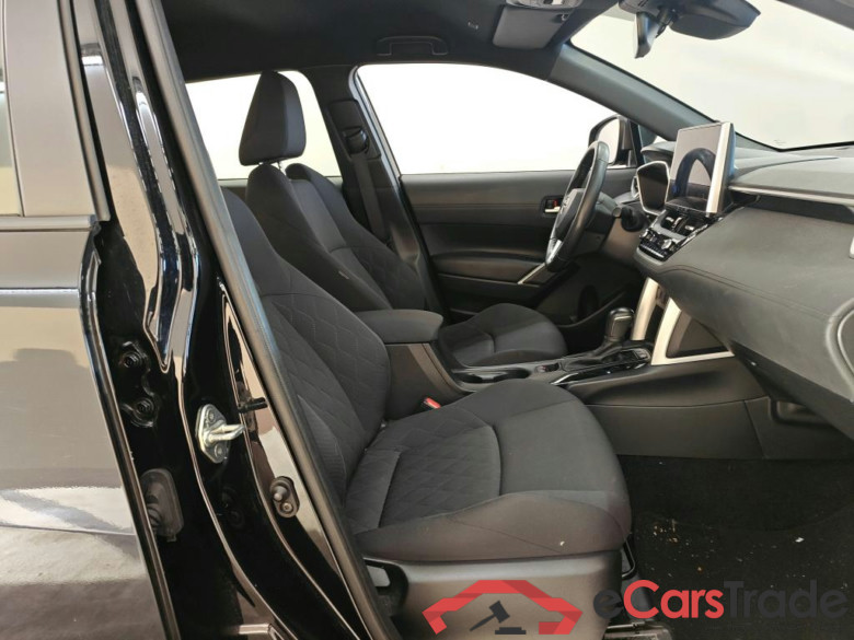 Toyota Corolla Cross 2.0 High Power Hybrid Active Automaat 5d #3