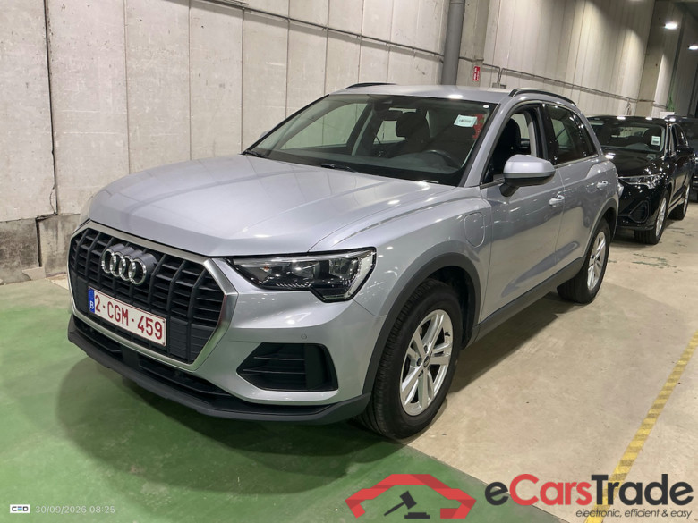 AUDI Q3 1.4 45 TFSI E S TRONIC