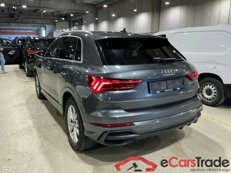 AUDI Q3 1.4 45 TFSI E S TRONIC S LINE #3