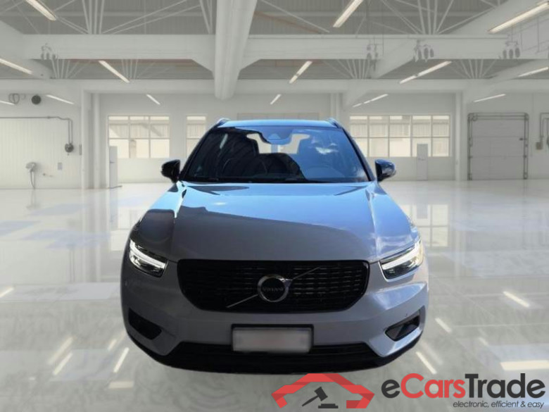VOLVO XC40 / 2017 / 5P / SUV T5 PLUG-IN HYBRID AUTO RECHARGE R-DESIGN #6