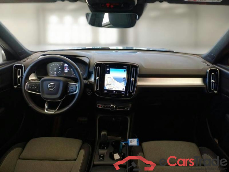 VOLVO XC40 / 2021 / 5P / SUV T4 RECHARGE PLUG-IN AUTO CORE #3