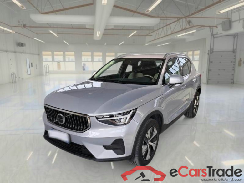 VOLVO XC40 / 2021 / 5P / SUV T4 RECHARGE PLUG-IN AUTO ESSENTIAL