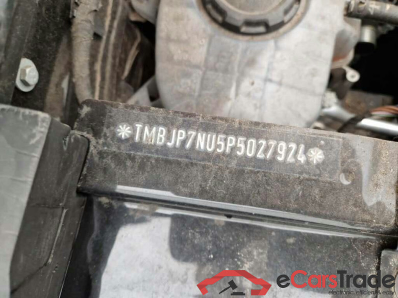 SKODA Karoq 1.0 TSI Business Edition #5