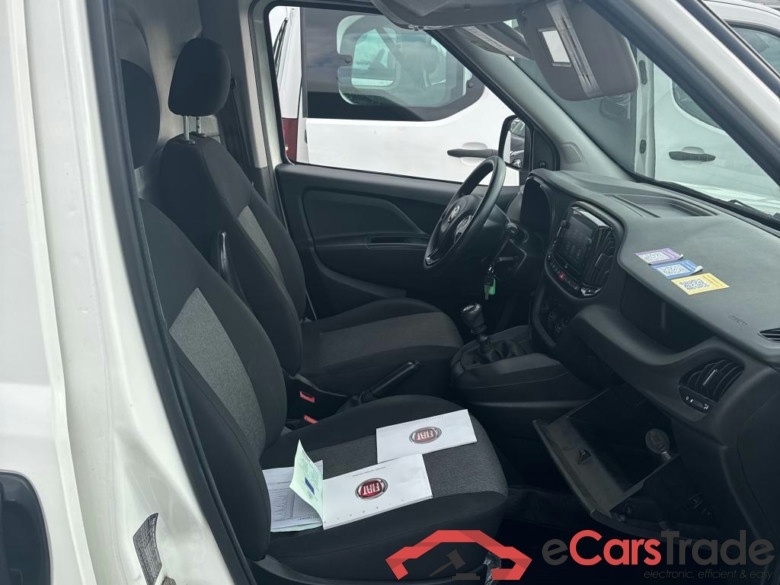 FIAT Doblò Cargo/2015/4P/furgón derivado de turismo Cargo SX 1.6 Mjet 66kW (90CV) #6