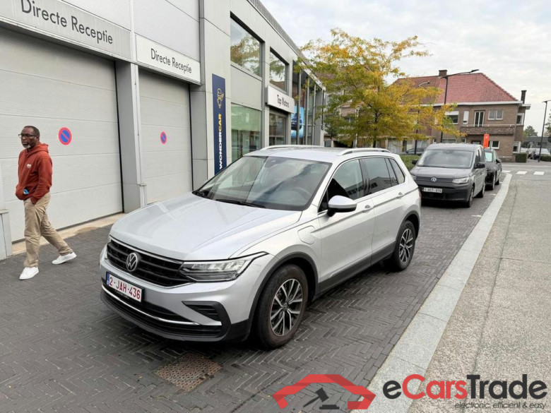 VOLKSWAGEN Tiguan eHybrid (PHEV) 1.4 Life OPF DSG (180 kW) #1