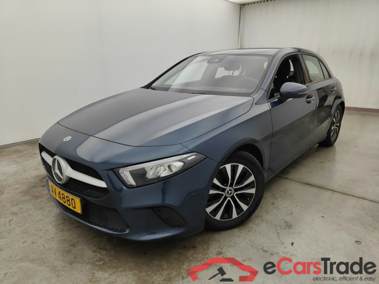 MERCEDES CLASSE A DIESEL (W177) A 180 d 116 Business Solution Essential 5d