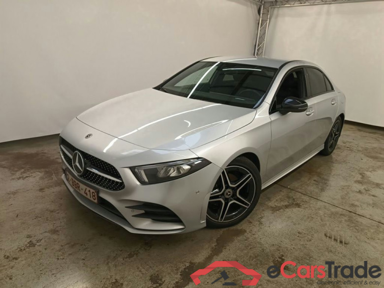 Mercedes-Benz A-Klasse Limousine A 180d Business Solution Aut. 4d #1