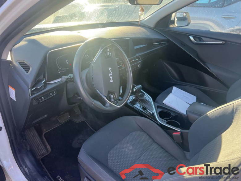 KIA Niro / 2022 / 5P / crossover 1.6 GDi HEV 104kW (141CV) Concept #3
