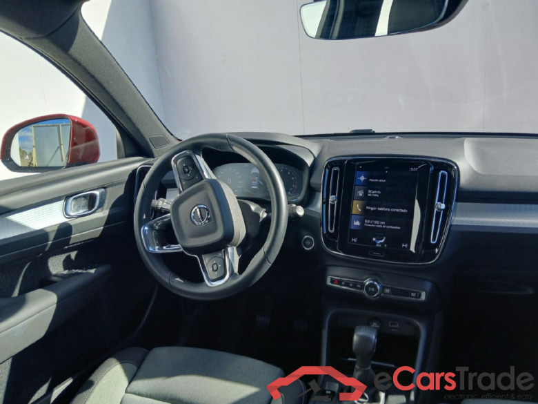 VOLVO XC40 / 2021 / 5P / todoterreno 1.5 T2 Core Pro #3